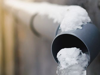 plumbing frozen snowy pipes